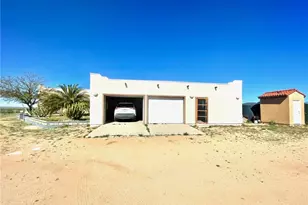 21477 S Sundance Kid Rd, Yucca, AZ 86438 - Photo 10