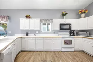2434 Lake Ridge Ave, Bullhead City, AZ 86429 - Photo 14