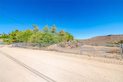 385 Astor Avenue, Kingman, AZ 86409 - Photo 2