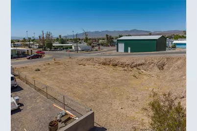 901 Swan Drive, Bullhead City, AZ 86442 - Photo 6