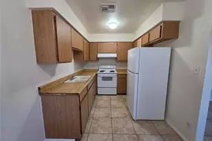 2181 Clearwater Dr, Bullhead City, AZ 86442 - Photo 2