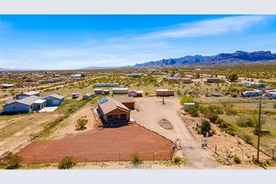 7880 W Shipp Drive, Golden Valley, AZ 86413 - Photo 2