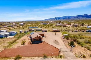 7880 W Shipp Dr, Golden Valley, AZ 86413 - Photo 2