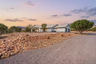 828 W Sundown Rd, Kingman, AZ 86409 - Photo 1