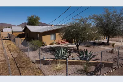 192 S Hope Road, Golden Valley, AZ 86413 - Photo 2