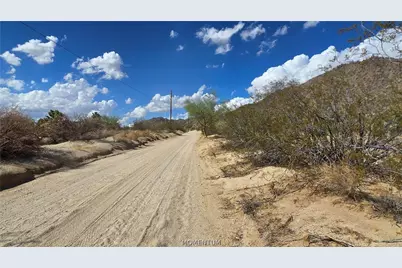 11844 S Nolan Road, Yucca, AZ 86438 - Photo 20