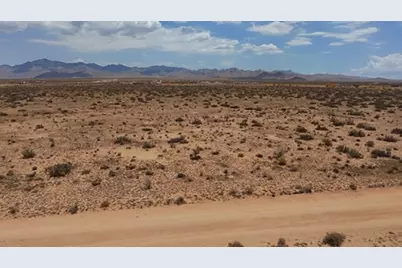 340-14-035 N Bee Drive, Dolan Springs, AZ 86441 - Photo 2