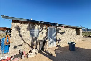 18096 N Olive Dr, Dolan Springs, AZ 86441 - Photo 2