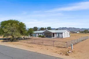 572 S Santa Maria Rd, Golden Valley, AZ 86413 - Photo 2