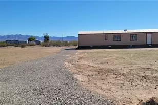 870 S Escuela Rd, Golden Valley, AZ 86413 - Photo 2