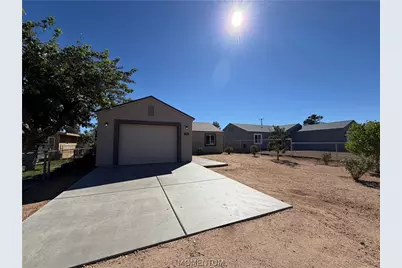 3182 E Ames Avenue, Kingman, AZ 86409 - Photo 2