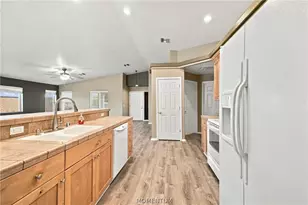 9769 S Kingman Dr, Mohave Valley, AZ 86440 - Photo 14