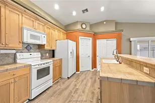 9769 S Kingman Dr, Mohave Valley, AZ 86440 - Photo 12