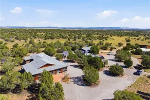 64555 N Peaceful Hill Rd, Seligman, AZ 86337 - Photo 2