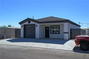 590 Silver Ln, Bullhead City, AZ 86442 - Photo 2