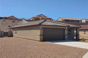 2594 Aaron Pl, Bullhead City, AZ 86442 - Photo 2