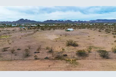 852 S Emery Park Road, Golden Valley, AZ 86413 - Photo 20