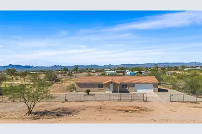 3593 N Maverick Road, Golden Valley, AZ 86413 - Photo 2