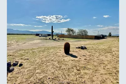 5610 W Unkar Drive, Golden Valley, AZ 86413 - Photo 1