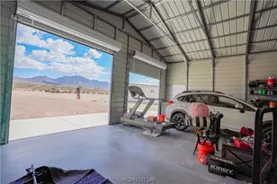 15517 N Havasu Rd, Dolan Springs, AZ 86441 - Photo 24
