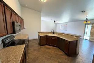 3427 Charleston St, Kingman, AZ 86401 - Photo 12