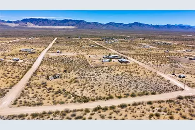 308-29-180N W Ida Drive, Golden Valley, AZ 86413 - Photo 10