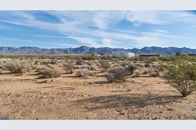 306-04-042A N Santa Cruz, Golden Valley, AZ 86413 - Photo 14