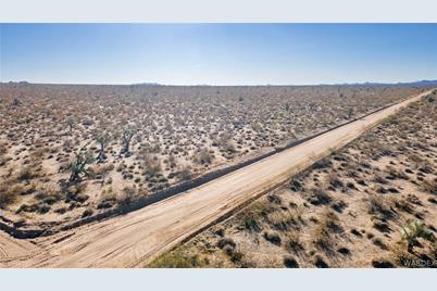 2775 Brittlebush Drive, Yucca, AZ 86438 - Photo 16