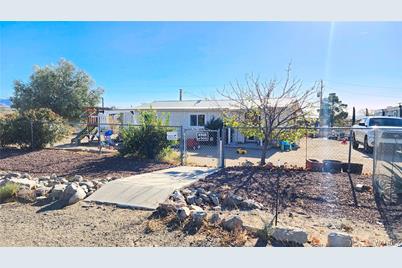 6964 W Concho Drive, Dolan Springs, AZ 86441 - Photo 1