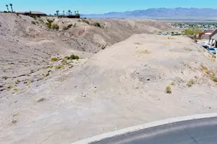 2032 Lariat Dr, Bullhead City, AZ 86442 - Photo 1