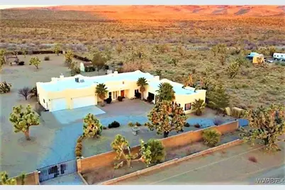 18805 N Queen Drive, Dolan Springs, AZ 86441 - Photo 1