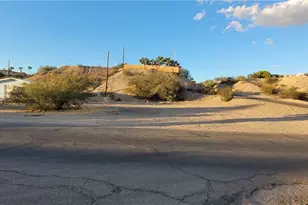 875 Swan Dr, Bullhead City, AZ 86442 - Photo 1