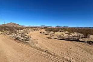 000 N Cove Rd, Golden Valley, AZ 86413 - Photo 1