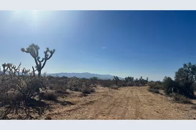 121 S Javelina Road, Yucca, AZ 86438 - Photo 1