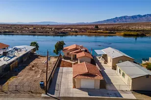 2149 Whitewater Dr, Bullhead City, AZ 86442 - Photo 1