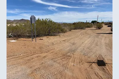 000 Hunt, Golden Valley, AZ 86413 - Photo 1