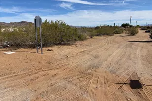 000 Hunt, Golden Valley, AZ 86413 - Photo 1