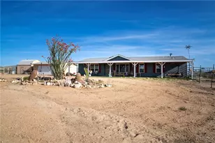 7190 E Red Barrel Rd, Yucca, AZ 86438 - Photo 1