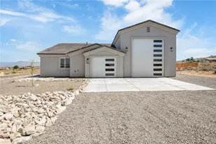 9342 N Broken Saddle Dr, Kingman, AZ 86401 - Photo 1