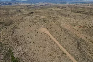 3067 E Stagecoach Ln, Kingman, AZ 86401 - Photo 1