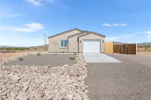 9214 N Vista Dr, Kingman, AZ 86401 - Photo 1