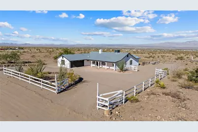 15565 Iron Drive, Dolan Springs, AZ 86441 - Photo 1