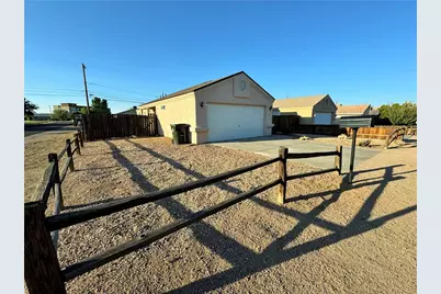 1801 Chicago Avenue, Kingman, AZ 86401 - Photo 1