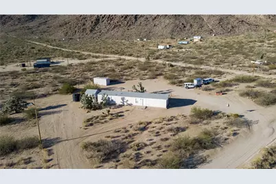 11989 S Howard Road, Yucca, AZ 86438 - Photo 1