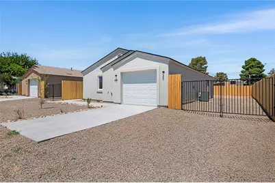 2945 E Thompson Avenue, Kingman, AZ 86409 - Photo 1