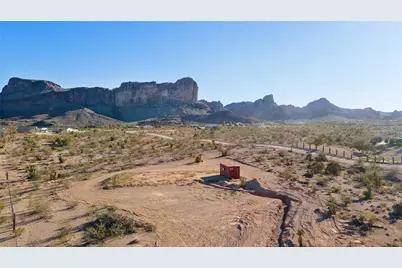 1662 S Granville Road, Golden Valley, AZ 86413 - Photo 1