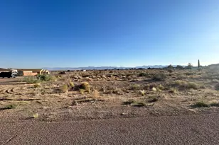 9334 N River Run Dr, Kingman, AZ 86401 - Photo 1