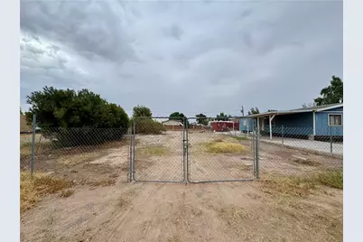 10586 S Star Road, Mohave Valley, AZ 86440 - Photo 1