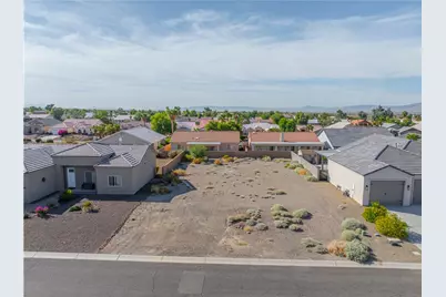 2076 E Desert Greens Drive, Fort Mohave, AZ 86426 - Photo 1