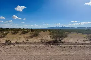 7502 W Todilto Dr, Golden Valley, AZ 86413 - Photo 1